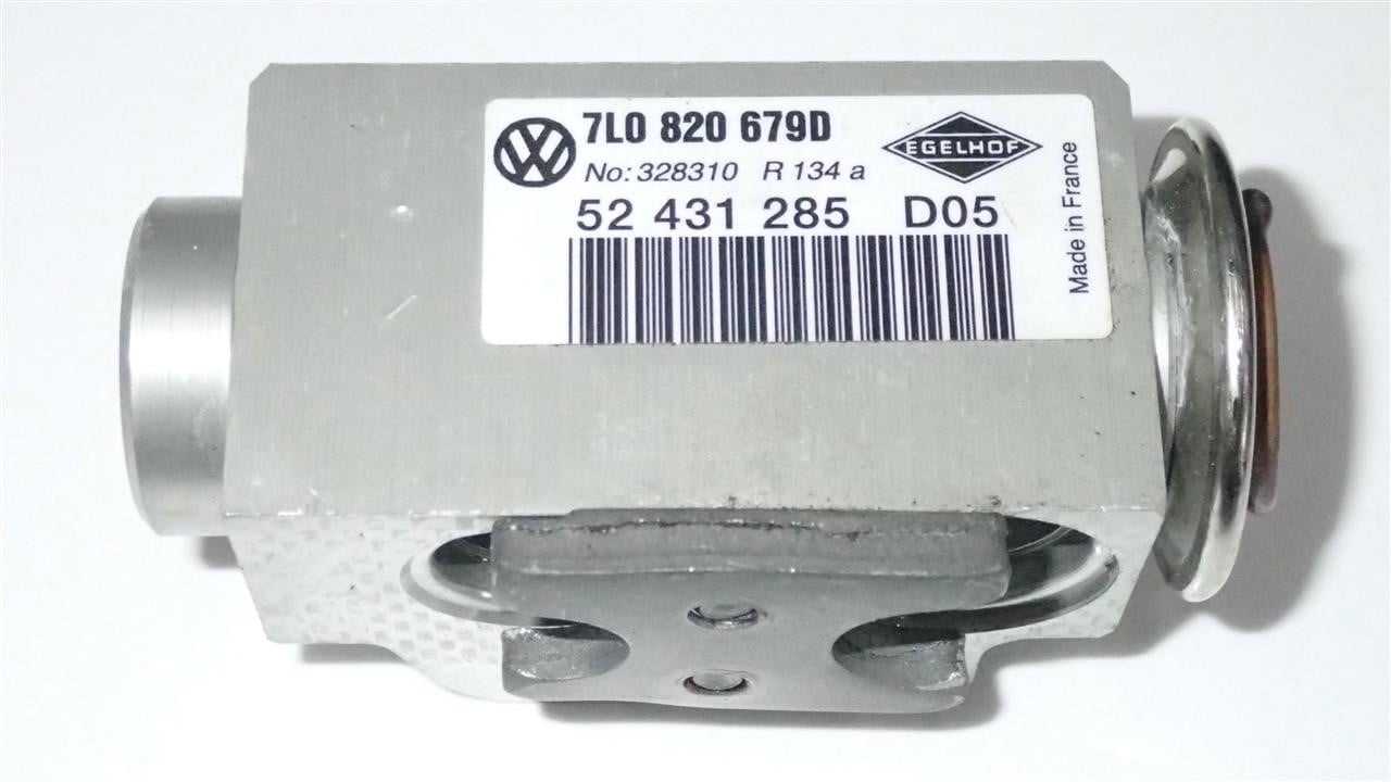 Buy VAG 7L0 820 679 D at a low price in United Arab Emirates!