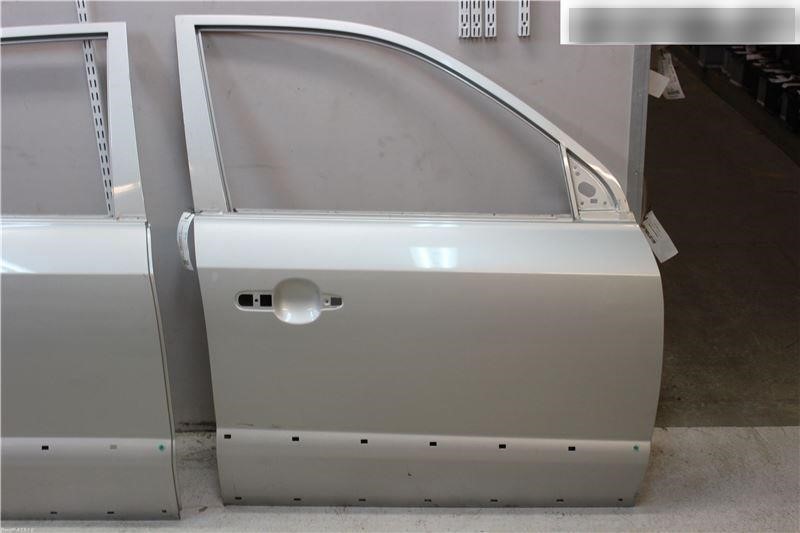 760042E050 Hyundai/Kia Door front right