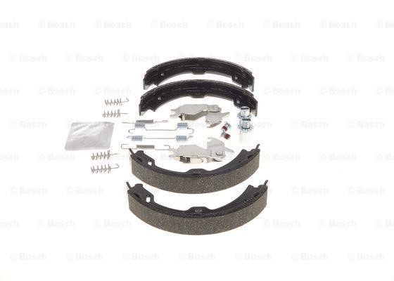 Handbrake shoes Bosch 0 204 113 817