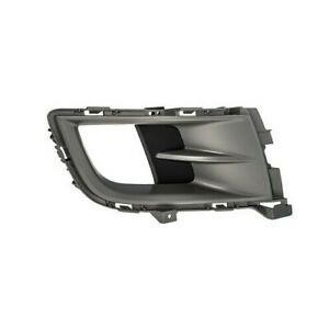 GS3M50C10J Mazda Front bumper grille (plug) right