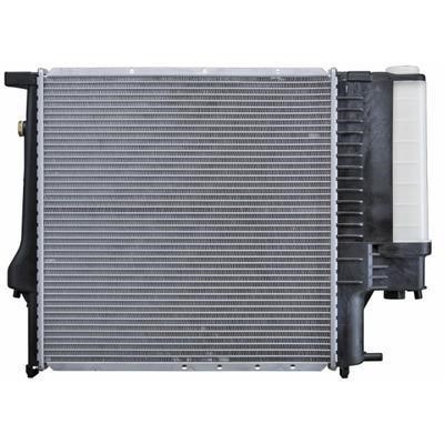Mahle/Behr CR 330 000P Radiator, engine cooling CR330000P