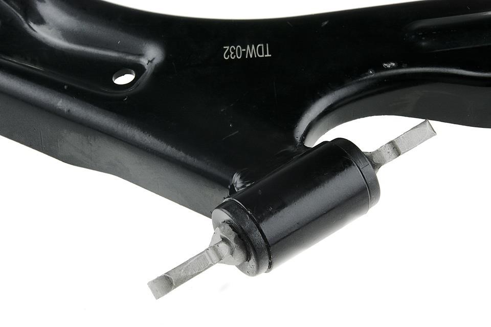 Suspension arm front right NTY ZWD-DW-033