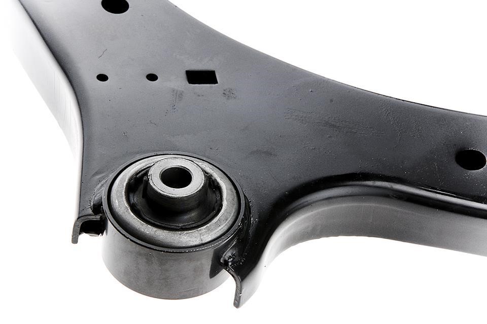Front right lower control arm NTY ZWD-VV-017
