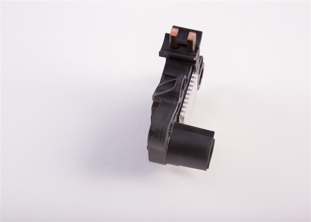 Buy Bosch 0 272 220 733 at a low price in United Arab Emirates!