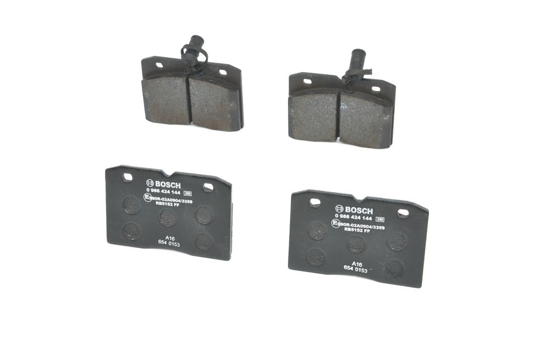 Brake pad set Bosch 0 986 424 144