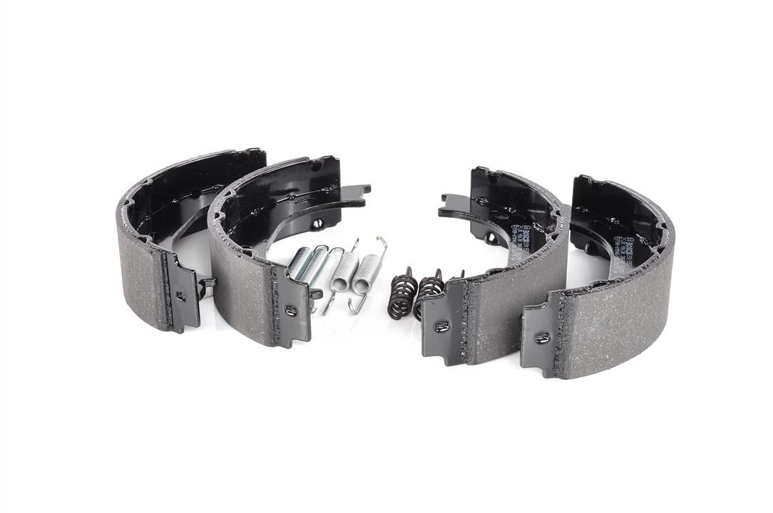 Handbrake shoes Bosch 0 986 487 610