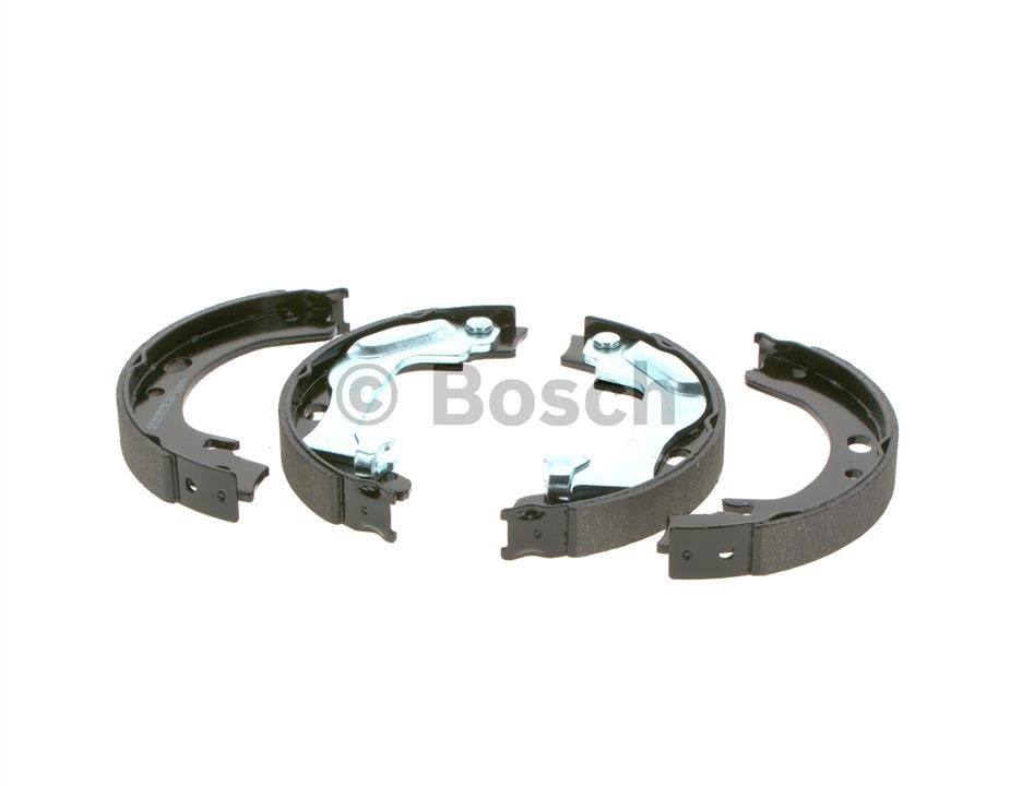 Handbrake shoes Bosch 0 986 487 713