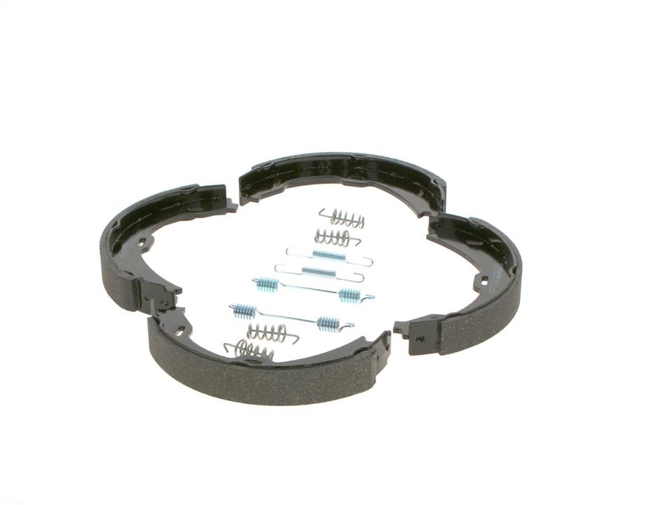 Handbrake shoes Bosch 0 986 487 724