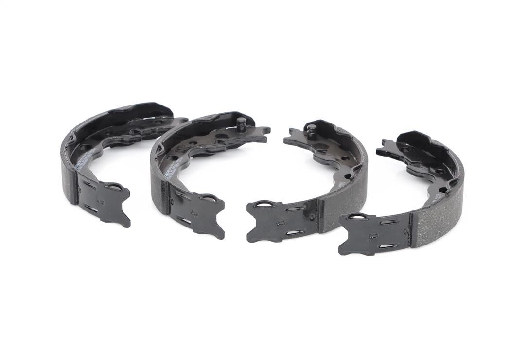 Handbrake shoes Bosch 0 986 487 933