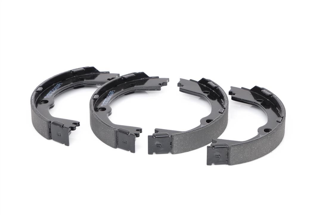 Handbrake shoes Bosch 0 986 487 939