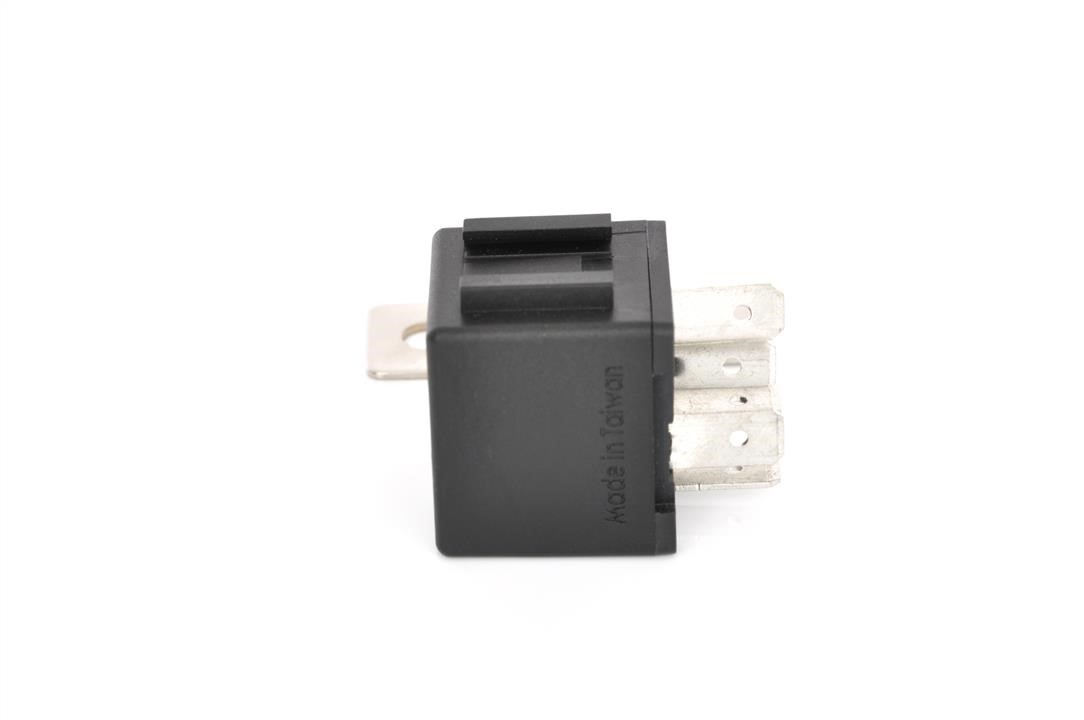 Buy Bosch 0986AH0613 – good price at EXIST.AE!