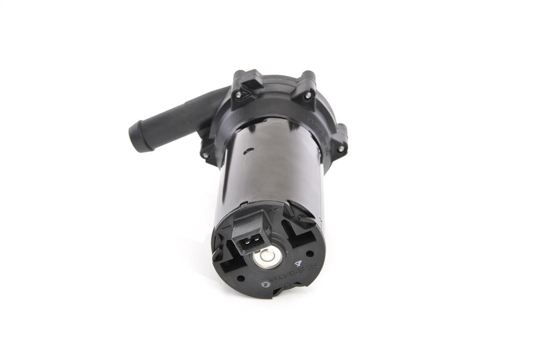 Additional coolant pump Bosch 0 392 022 002