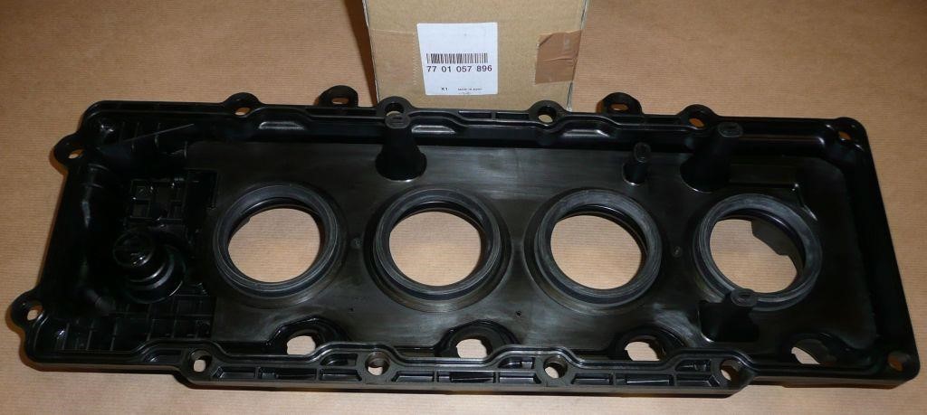 Rocker cover Renault 77 01 057 896