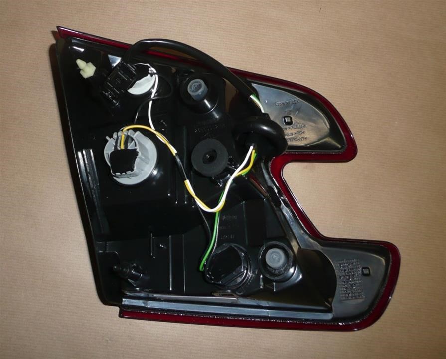 Renault Tail lamp inner right – price 501 PLN