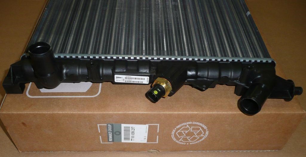 Engine cooling radiator Renault 77 01 038 237