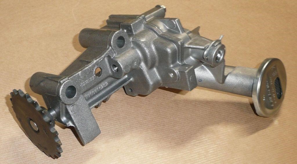 Renault OIL PUMP – price 593 PLN