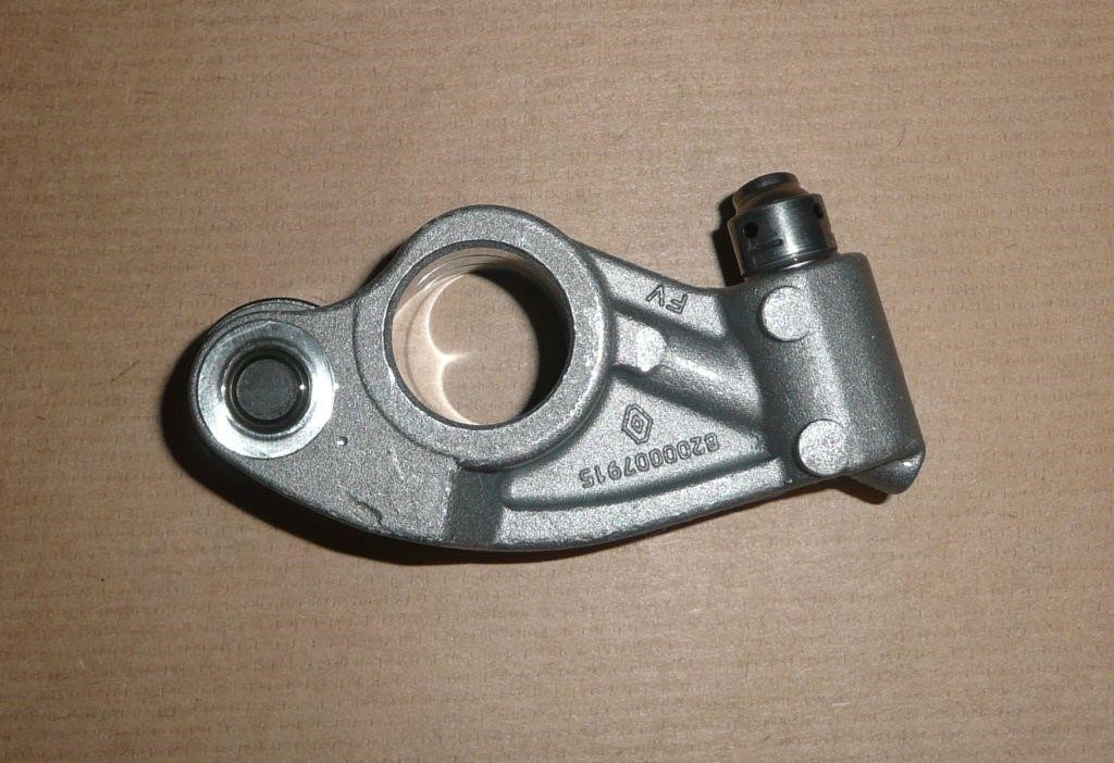 Roker arm Renault 82 01 067 796