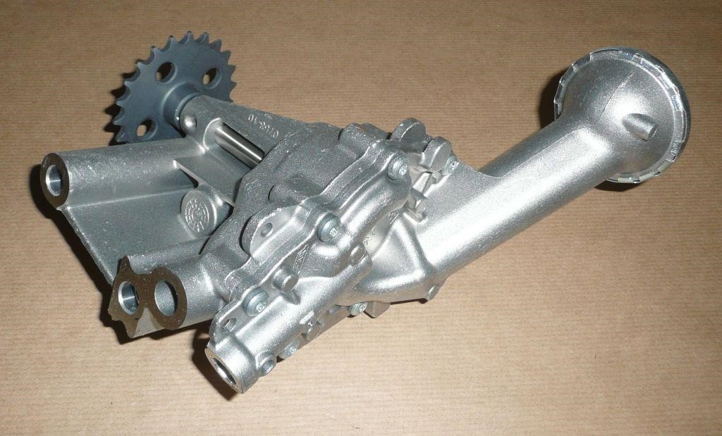 Renault OIL PUMP – price 573 PLN