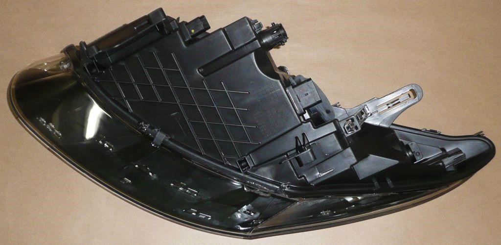 Renault Headlight right – price [object Object] PLN