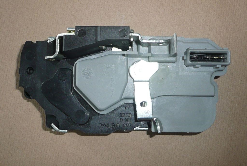 Citroen/Peugeot Door lock – price 592 PLN