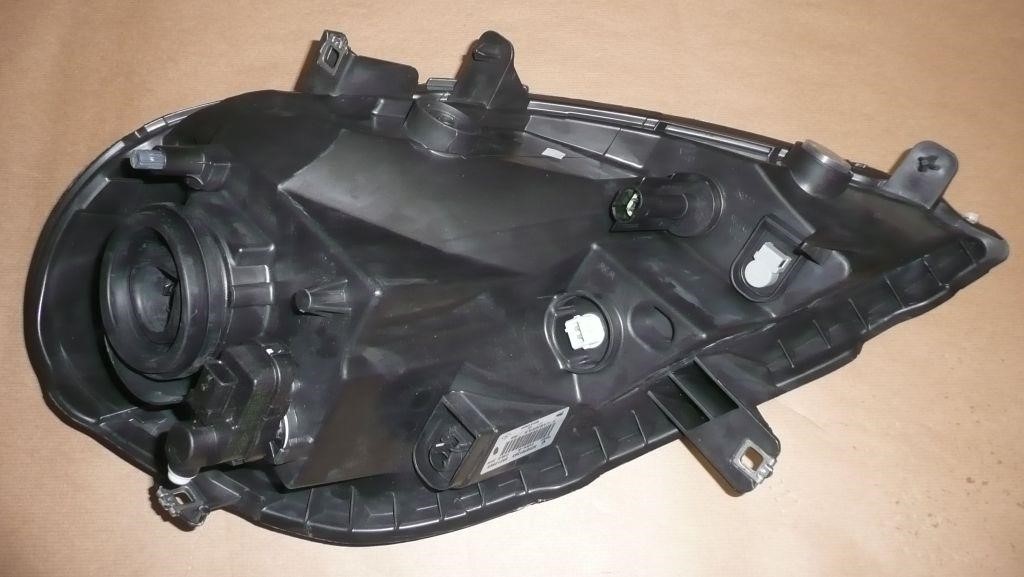 Headlamp Renault 82 00 701 353