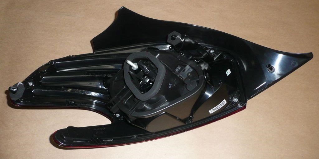 Tail lamp upper right Citroen/Peugeot 98 256 011 80