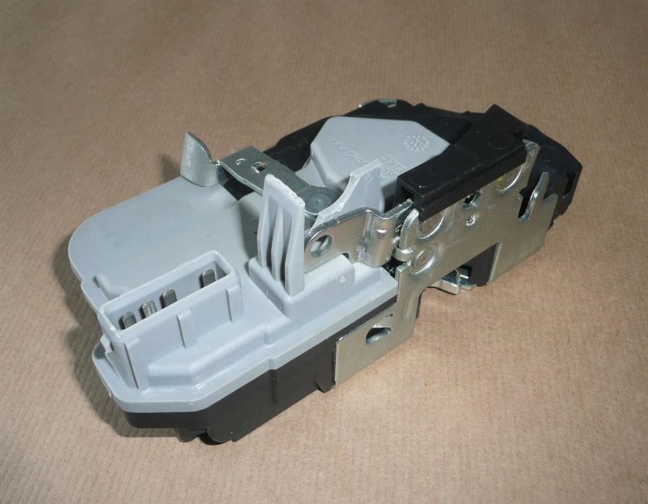 Buy Citroen/Peugeot 9137 72 at a low price in United Arab Emirates!