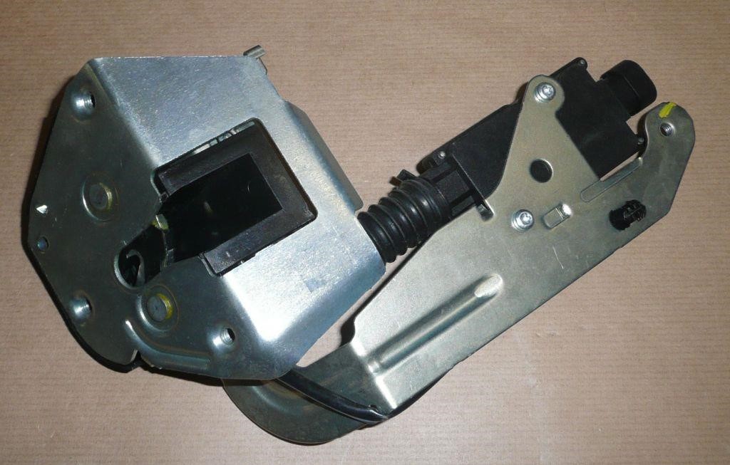 Buy Citroen/Peugeot 9137 89 at a low price in United Arab Emirates!