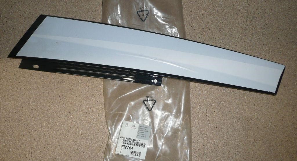 9327A4 Citroen/Peugeot Molding