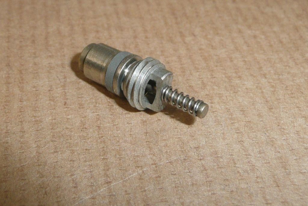 Air conditioning compressor valve Citroen/Peugeot 16 150 586 80
