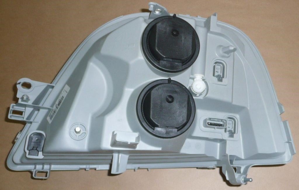 Headlamp Renault 82 00 163 518