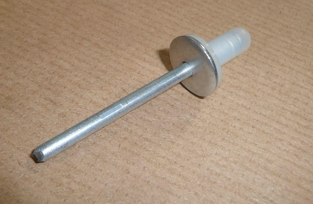 Rivet Citroen/Peugeot 6822 K3
