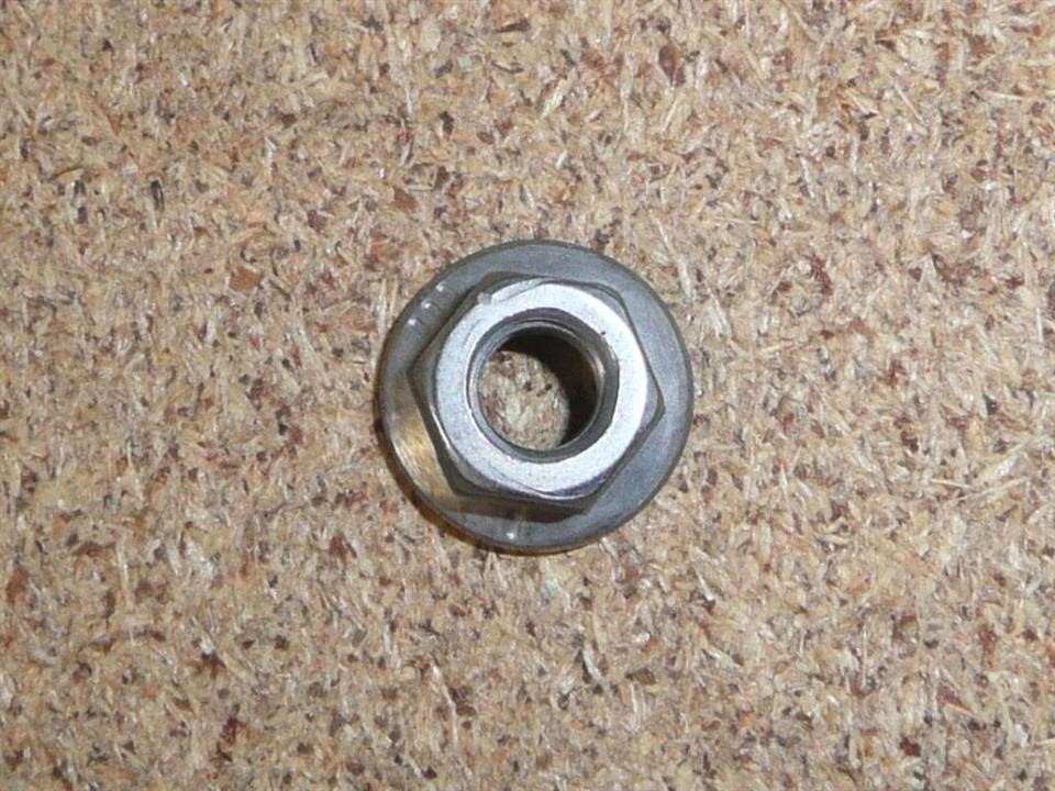 Nut Citroen/Peugeot 6936 39