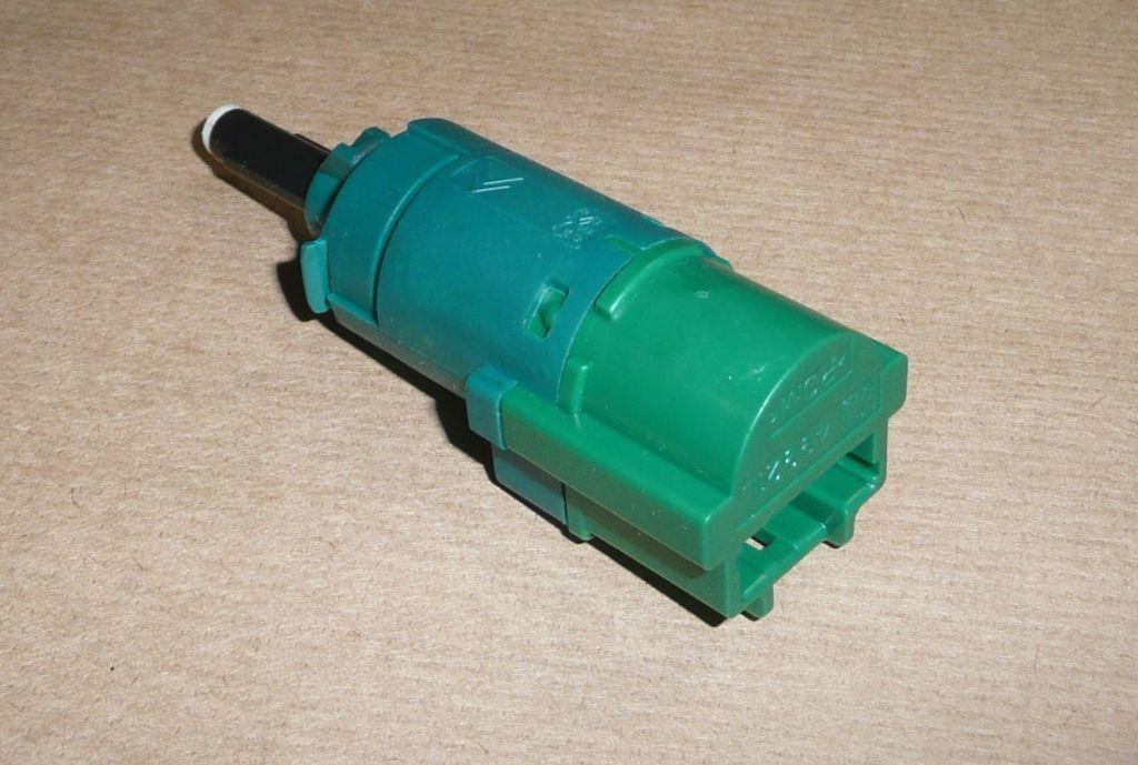 Buy Citroen/Peugeot 98 182 324 80 at a low price in United Arab Emirates!