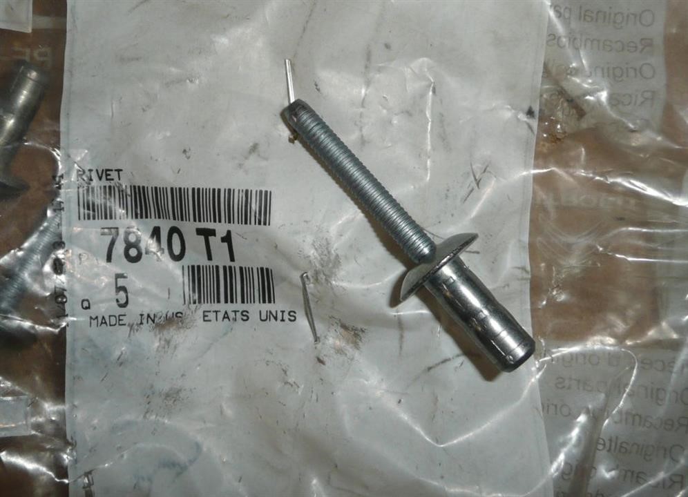 7840T1 Citroen/Peugeot Rivet