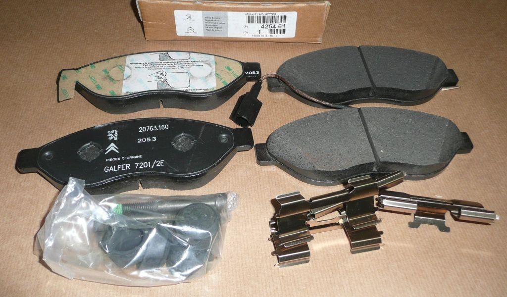 Citroen/Peugeot 4254 61 Brake Pad Set, disc brake 425461