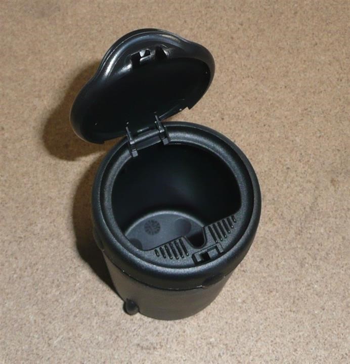 Ashtray Citroen/Peugeot 7589 05