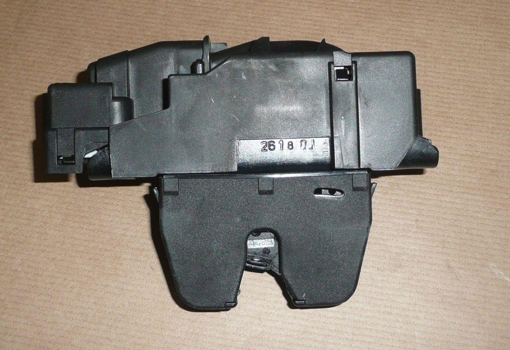Door lock Citroen/Peugeot 98 047 620 80
