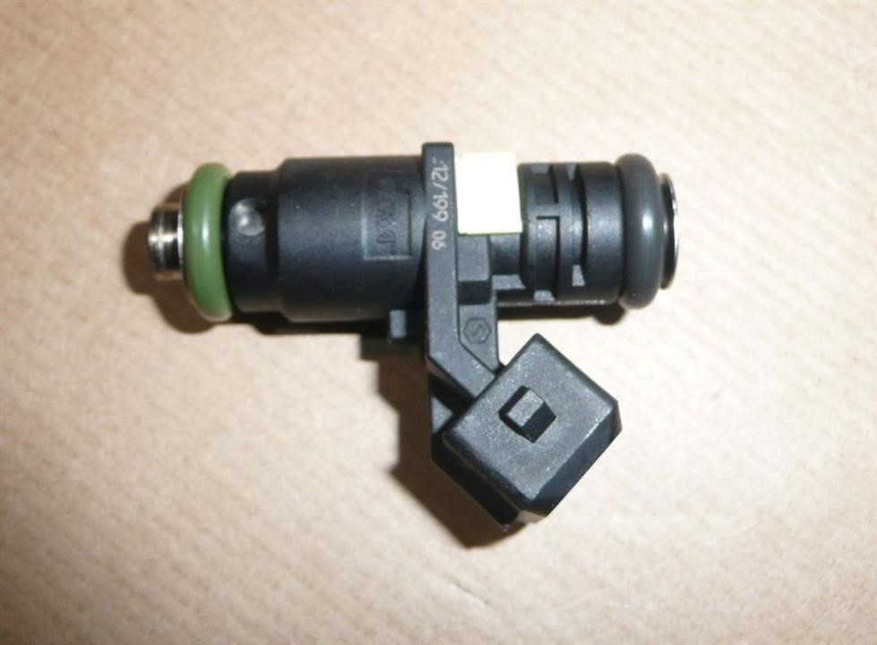 Injector fuel Renault 82 00 579 081