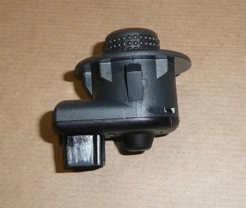 Buy Renault 255704649R – good price at EXIST.AE!