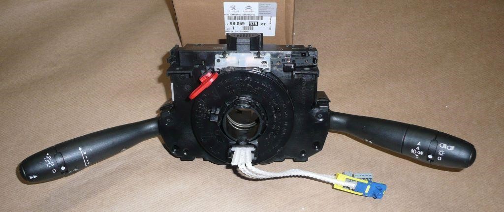 Windshield wiper switch Peugeot 307: 98069976XT Citroen/Peugeot Commutator