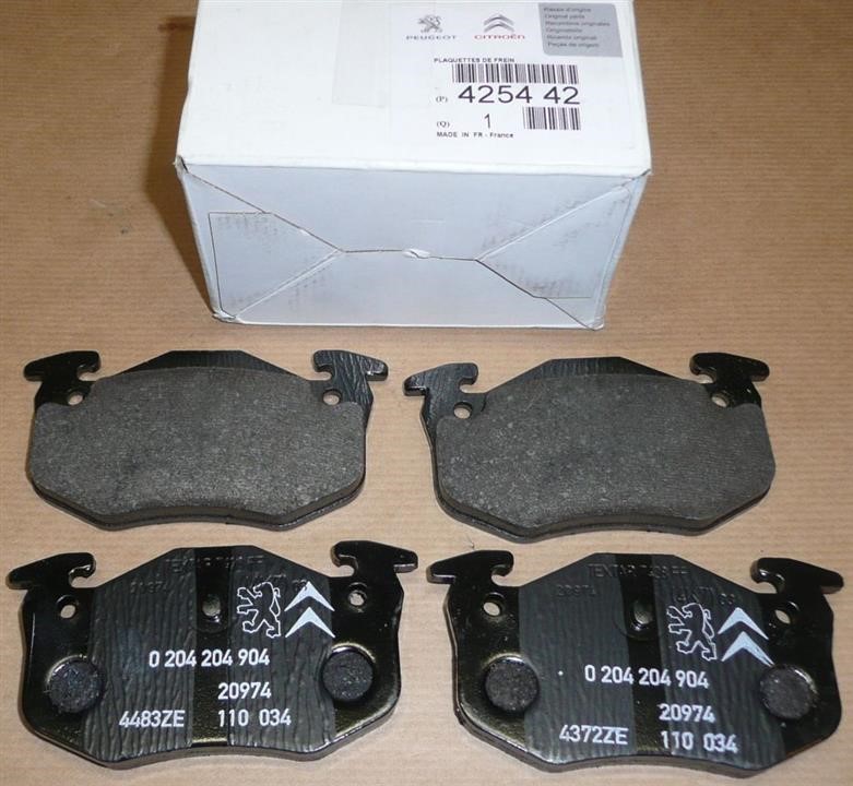 Citroen/Peugeot 4254 42 Brake Pad Set, disc brake 425442