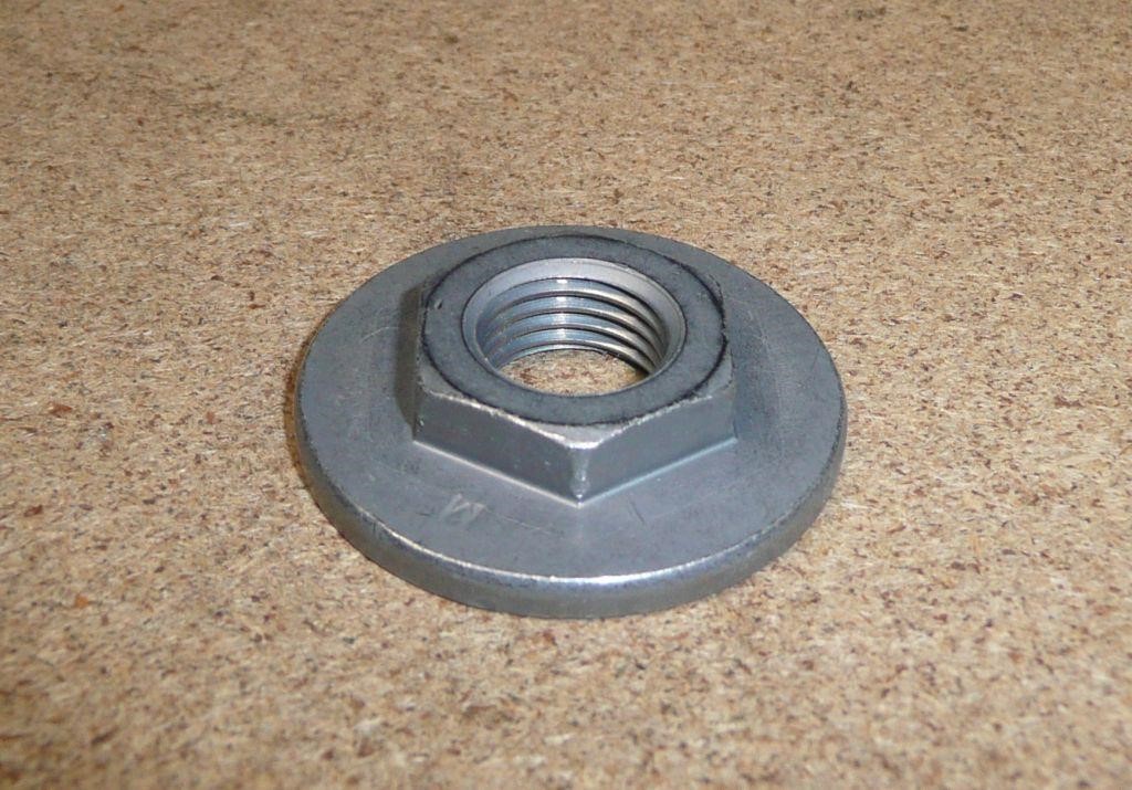 Nut Citroen/Peugeot 5036 23