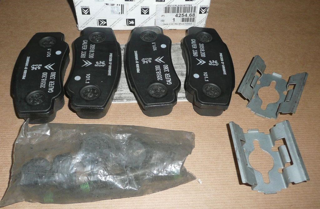 Citroen/Peugeot 4254 68 Brake Pad Set, disc brake 425468