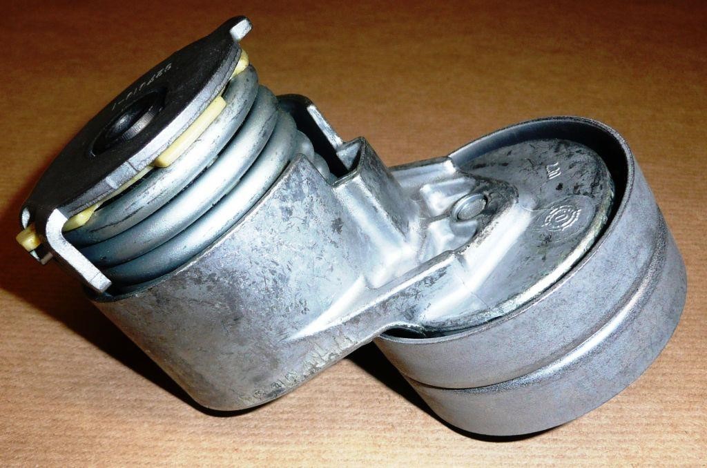 Buy Renault 11 75 072 71R at a low price in United Arab Emirates!