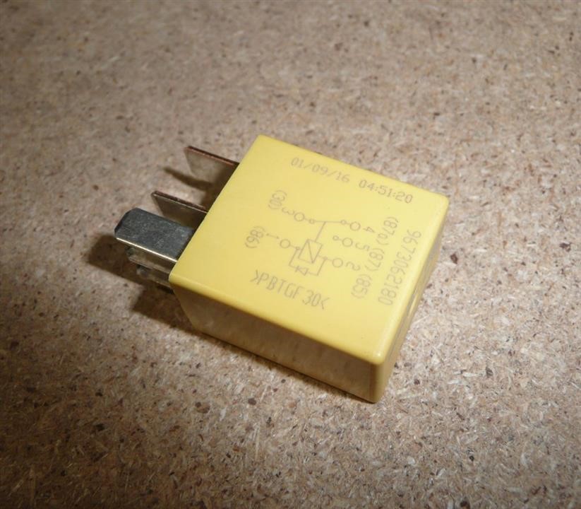 Glow plug relay Citroen/Peugeot 96 730 621 80