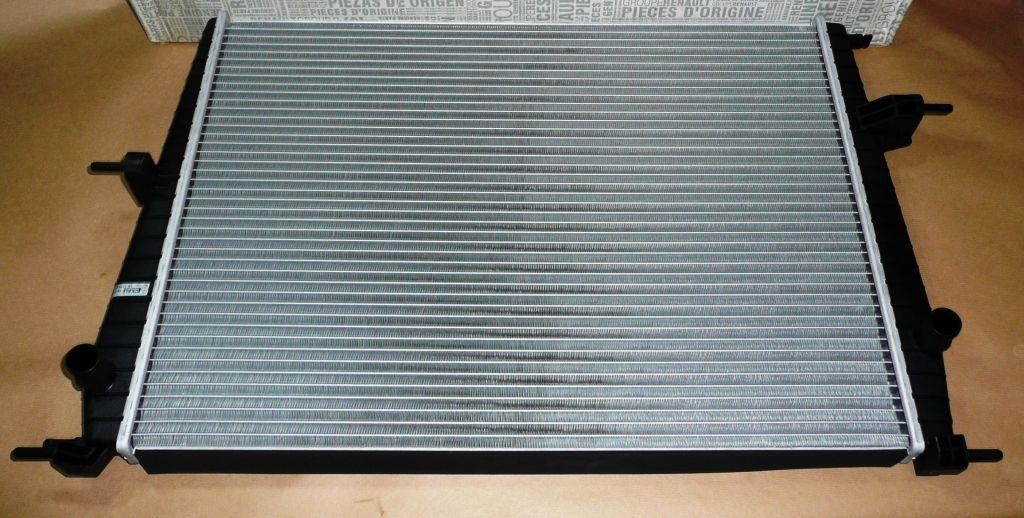 Engine radiator Renault Fluence: 214100067R Renault Engine cooling radiator