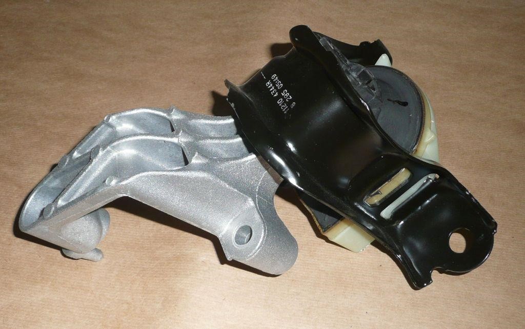 Engine mount Renault 11 21 043 44R