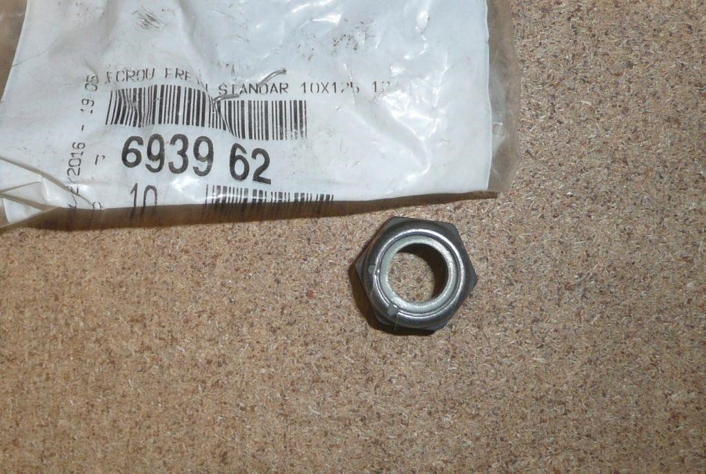 693962 Citroen/Peugeot Nut