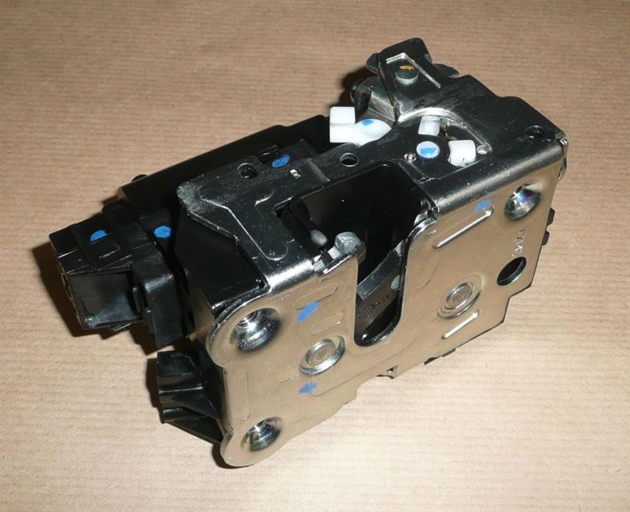 Buy Renault 82 00 727 504 at a low price in United Arab Emirates!